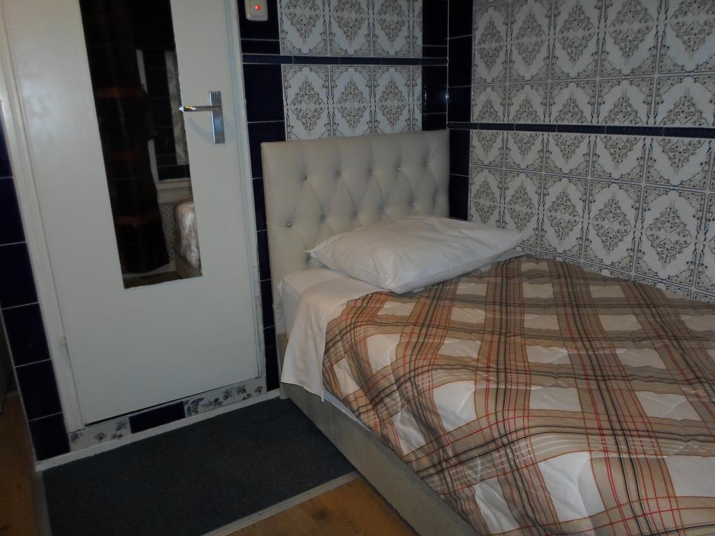 Hotel Turkuaz Rotterdam Room photo